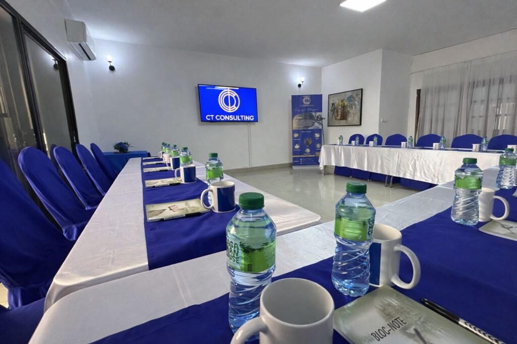 Salle de formation moderne Horizon à Dakar CT Consulting