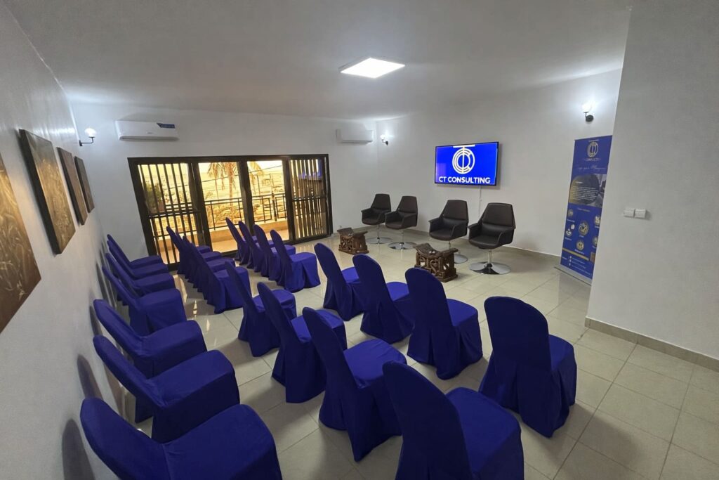 Salle de conférence Panel à Dakar CT Consulting 36 places
