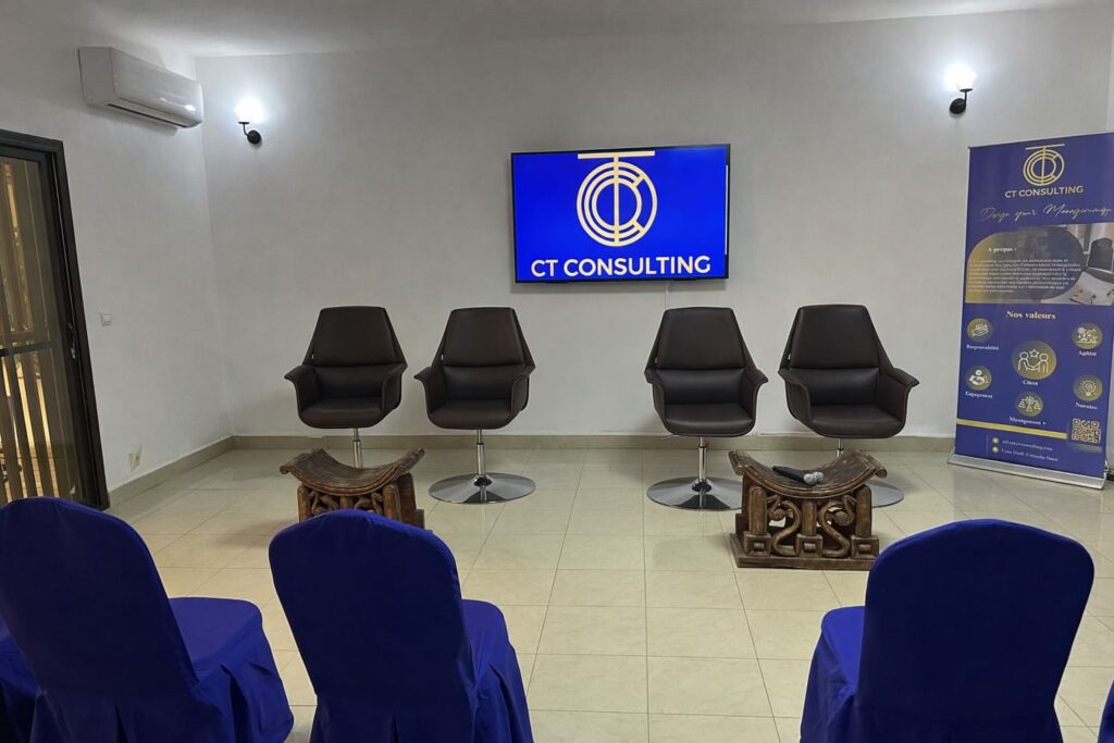 Salle de conférence Panel à Dakar CT Consulting 36 places