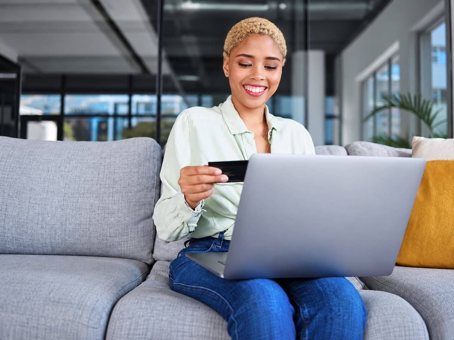 Que révèlent les études sur l'expérience client bancaire ? Découvrez les enjeux du parcours client, de la personnalisation et de la qualité de service.